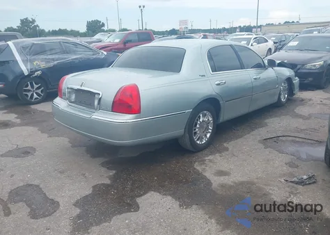 2007 Lincoln Town Car Signature Limited z USA, uszkodzony, nr VIN 1LNHM82W37Y613440